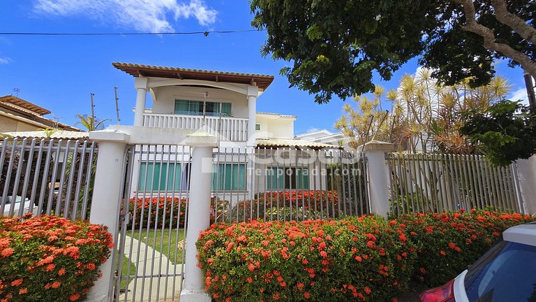 Casa em Condomínio Fechado com Segurança 24h