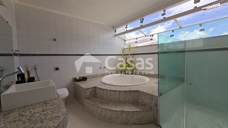 Casa em Condomínio Fechado com Segurança 24h