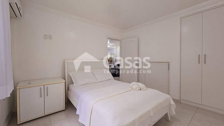 Casa em Condomínio Fechado com Segurança 24h