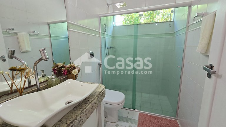 Casa em Condomínio Fechado com Segurança 24h