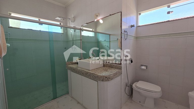 Casa em Condomínio Fechado com Segurança 24h