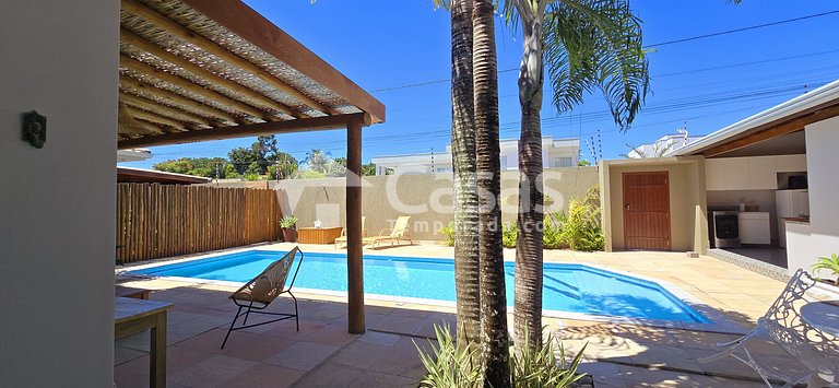 with a swimming pool and a gourmet area in PSeguro