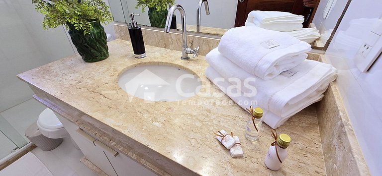 with a swimming pool and a gourmet area in PSeguro