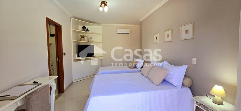 with a swimming pool and a gourmet area in PSeguro