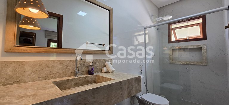 Hospedagem Arraial d'Ajuda a 150 metros da estada da balsa