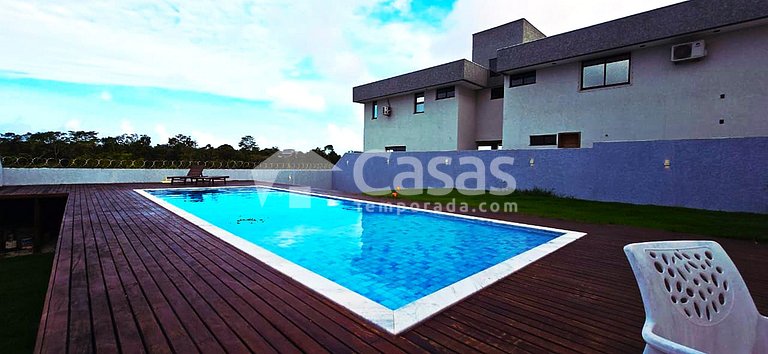 Casa Moderna com piscina e churrasqueira portaria 24h