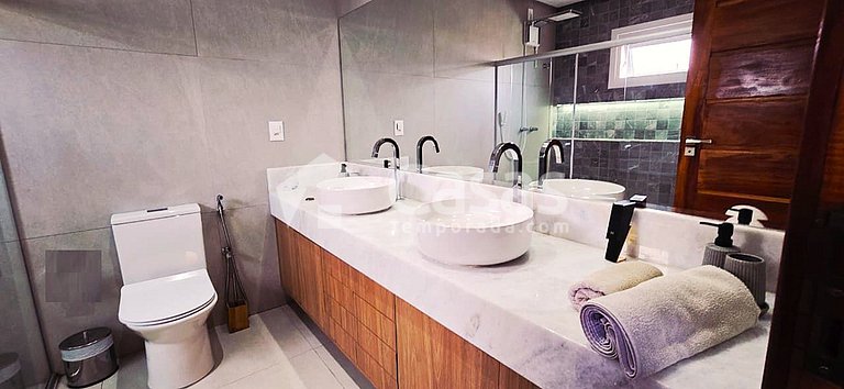 Casa Moderna com piscina e churrasqueira portaria 24h