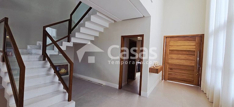 Casa Moderna com piscina e churrasqueira portaria 24h