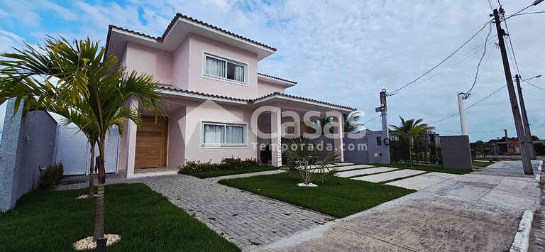 Casa con piscina y zona de barbacoa, seguridad las 24 horas