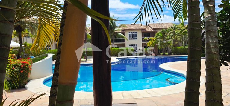 Duplex facing the pool, 100m from Taperapuan Beach.