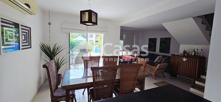 Duplex facing the pool, 100m from Taperapuan Beach.