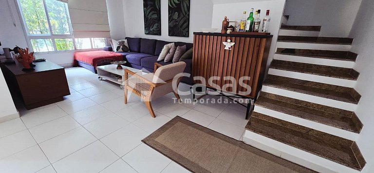 Duplex facing the pool, 100m from Taperapuan Beach.