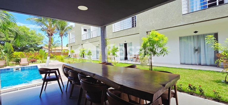 50 metros da praia. Piscina. Café da manhã. O lugar ideal