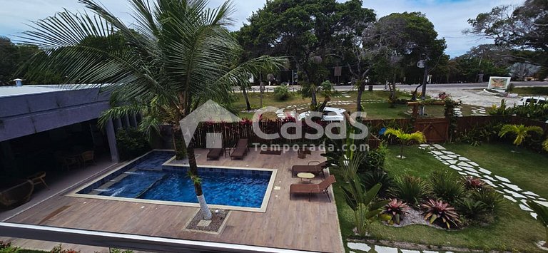 50 metros da praia. Piscina. Café da manhã. O lugar ideal