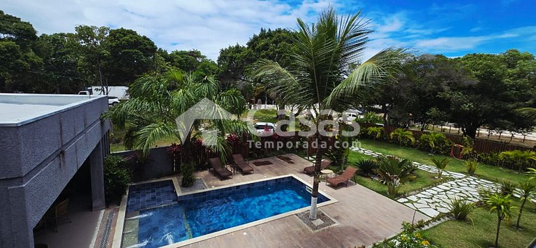 50 metros da praia. Piscina. Café da manhã. O lugar ideal