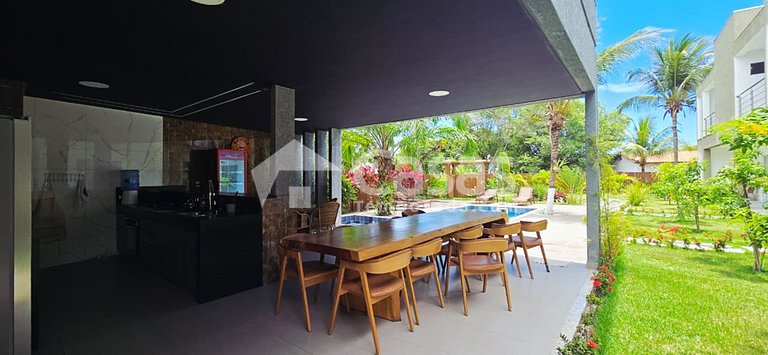 50 metros da praia. Piscina. Café da manhã. O lugar ideal