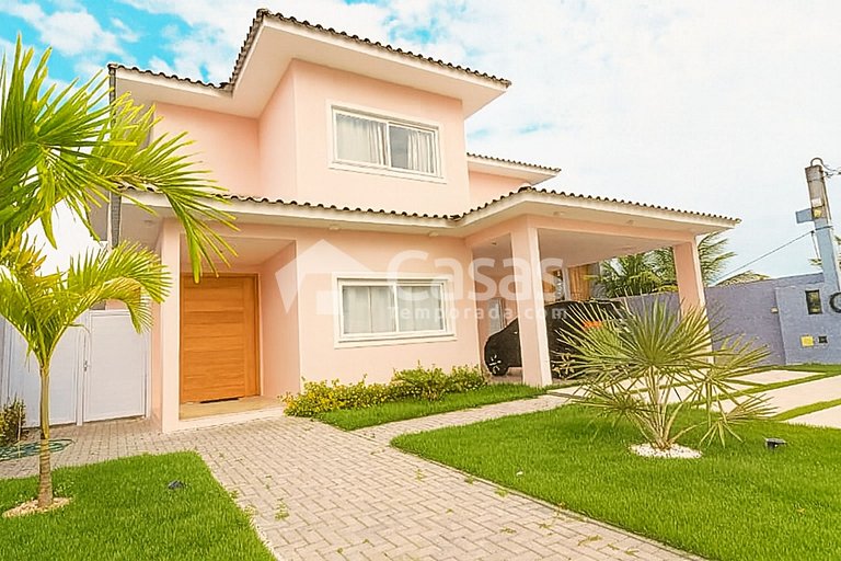 House with pool and barbecue area, 24-hour security