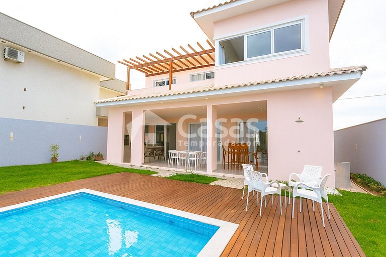 Casa con piscina y zona de barbacoa, seguridad las 24 horas