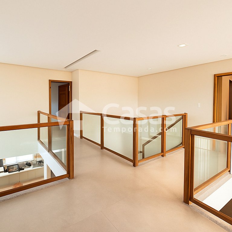 Casa Moderna com Piscina 10×5 em Condomínio de Alto Padrão