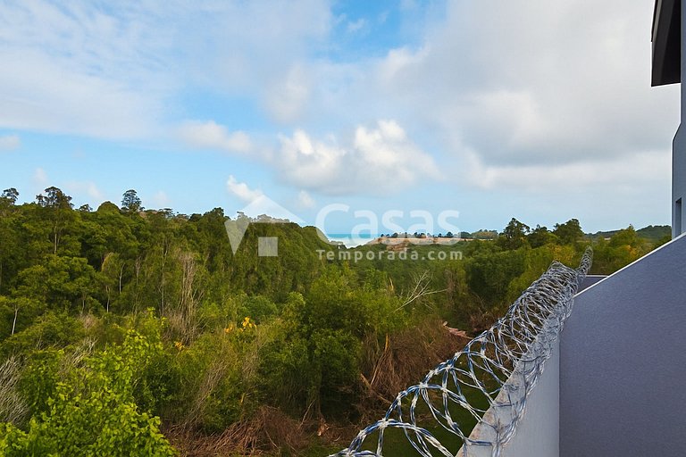House with pool and barbecue area, 24-hour security