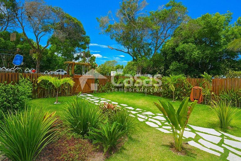 50 meters from the beach. Swimming pool. Breakfast. The idea