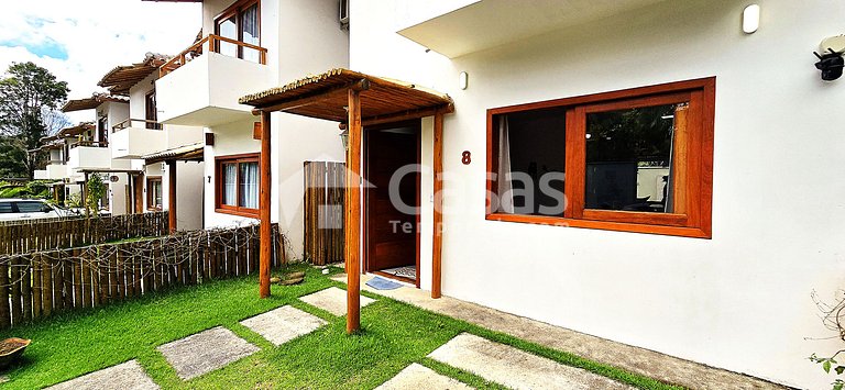 Casa com piscina privativa e churrasqueira