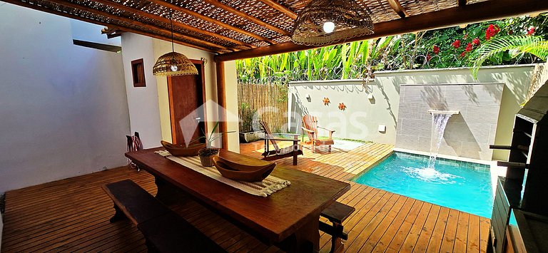 Casa com piscina privativa e churrasqueira
