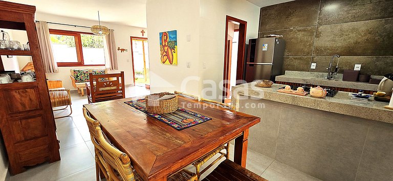 Casa com piscina privativa e churrasqueira