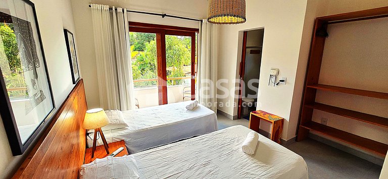 Casa com piscina privativa e churrasqueira