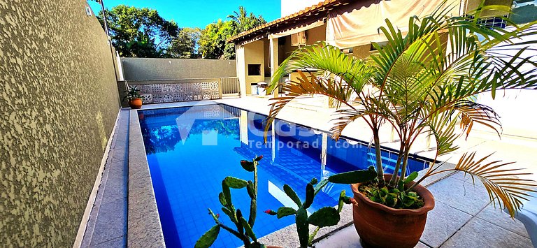 Casa Térrea 950m da Praia Taperapuan | 2 Suítes