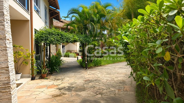 Duplex facing the pool, 100m from Taperapuan Beach.