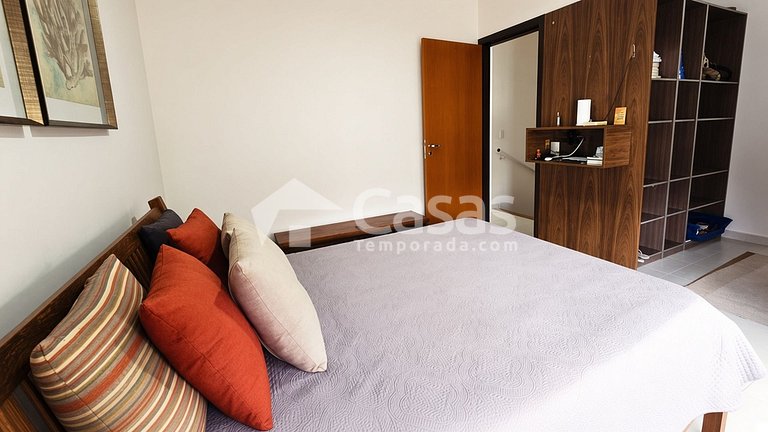 Duplex facing the pool, 100m from Taperapuan Beach.