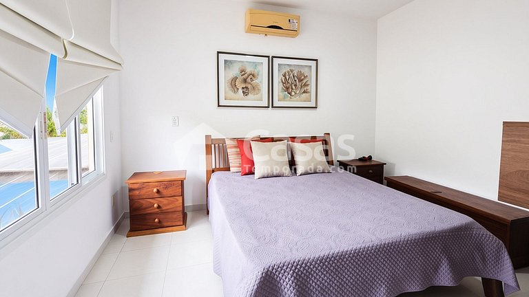 Duplex facing the pool, 100m from Taperapuan Beach.