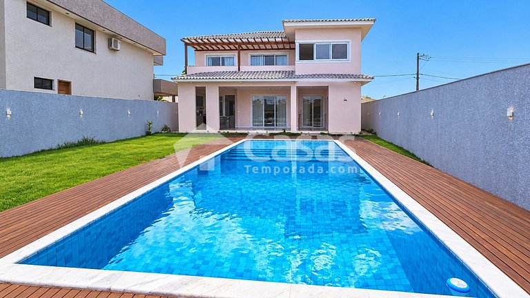 House with pool and barbecue area, 24-hour security