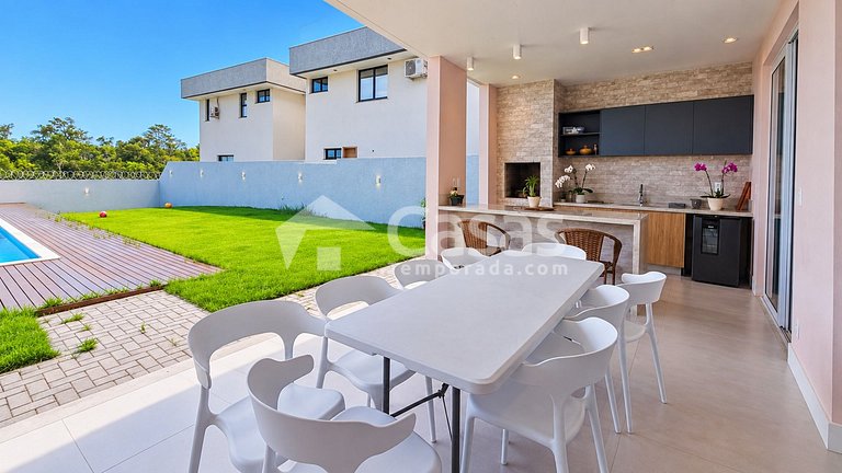 Casa Moderna com Piscina 10×5 em Condomínio de Alto Padrão