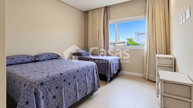 Casa Moderna com Piscina 10×5 em Condomínio de Alto Padrão