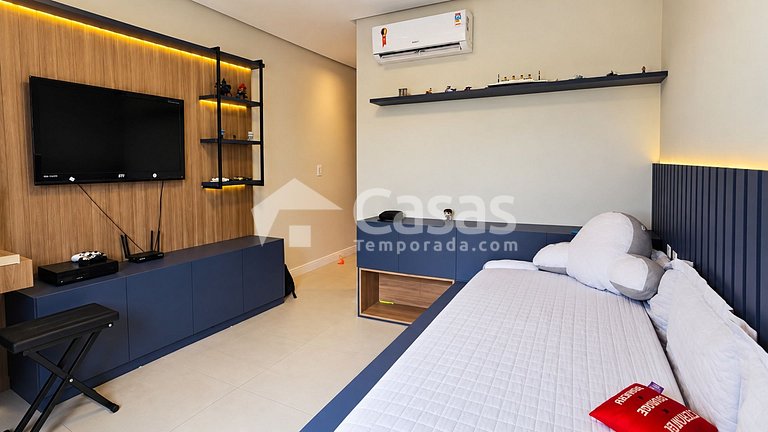 Casa Moderna com Piscina 10×5 em Condomínio de Alto Padrão