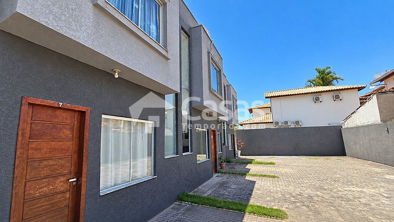 Duplex com 2 suítes e churrasqueira em Taperapuan