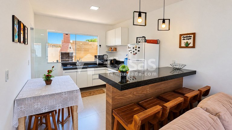 Duplex com 2 suítes e churrasqueira em Taperapuan